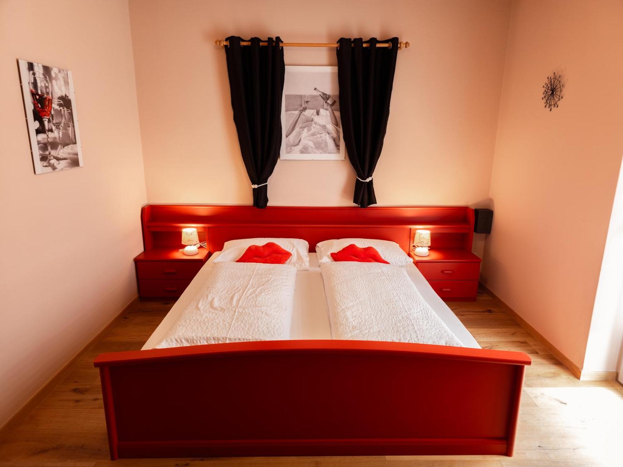 Garni Unterwegguetl Bed & Breakfast Naturns Exterior photo